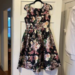 ChI Chi London dress UK14 / IS10 navy floral